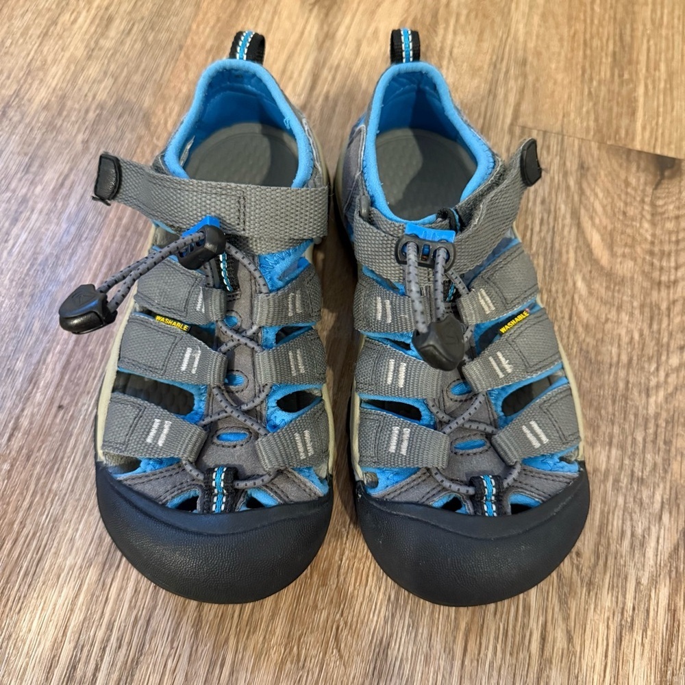 Keen Sandals Newport H2 Brilliant Blue Youth Size 1 Outdoor Waterproof Comfort